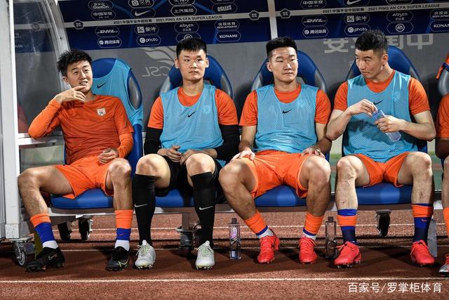 多特拒绝支付5000万欧转会费，埃尔马拉的10号球衣悬而未定
